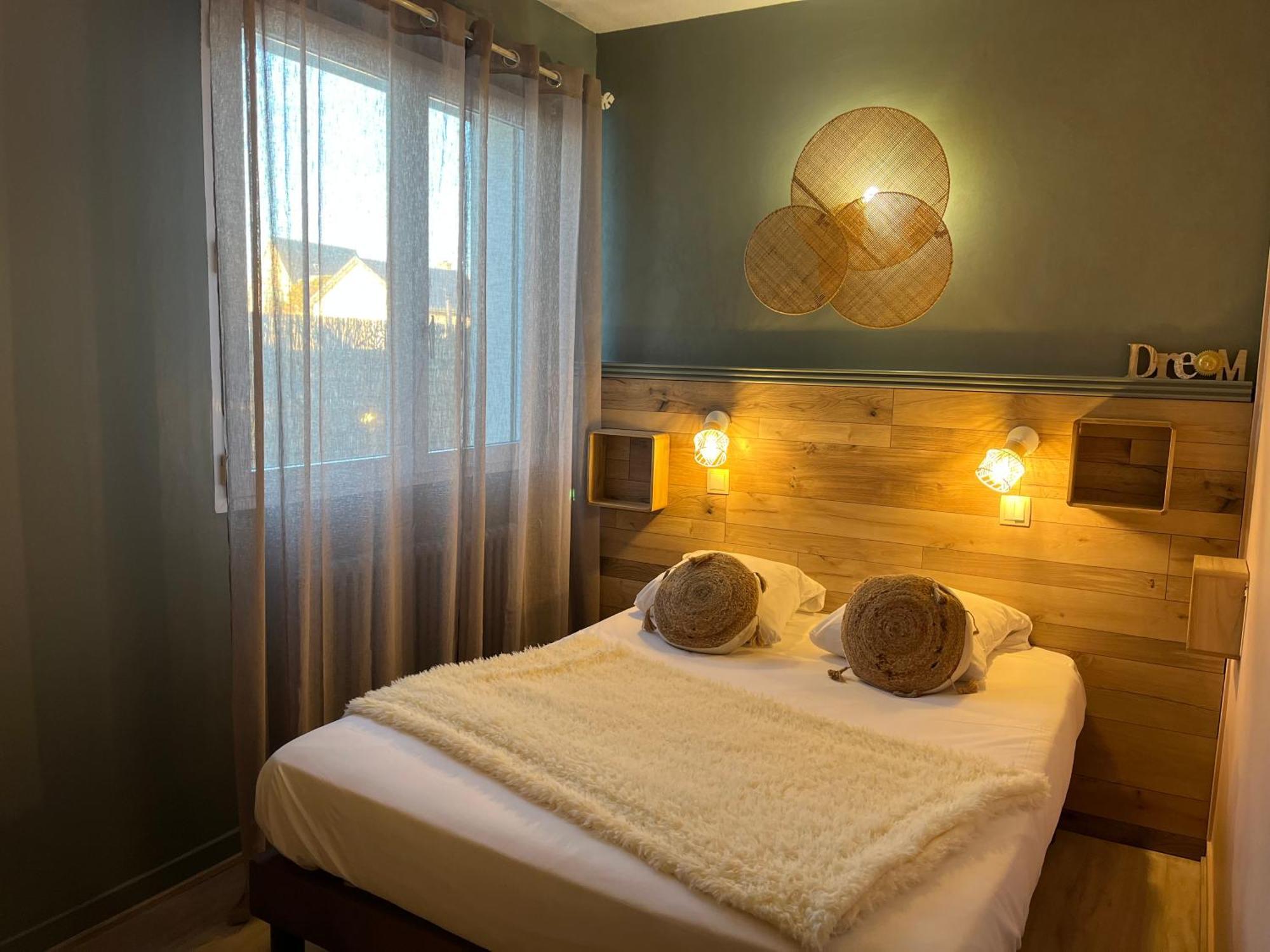 Acadie Saint Victor - Hotel Restaurant - Face Mer - Chatelaillon Plage المظهر الخارجي الصورة