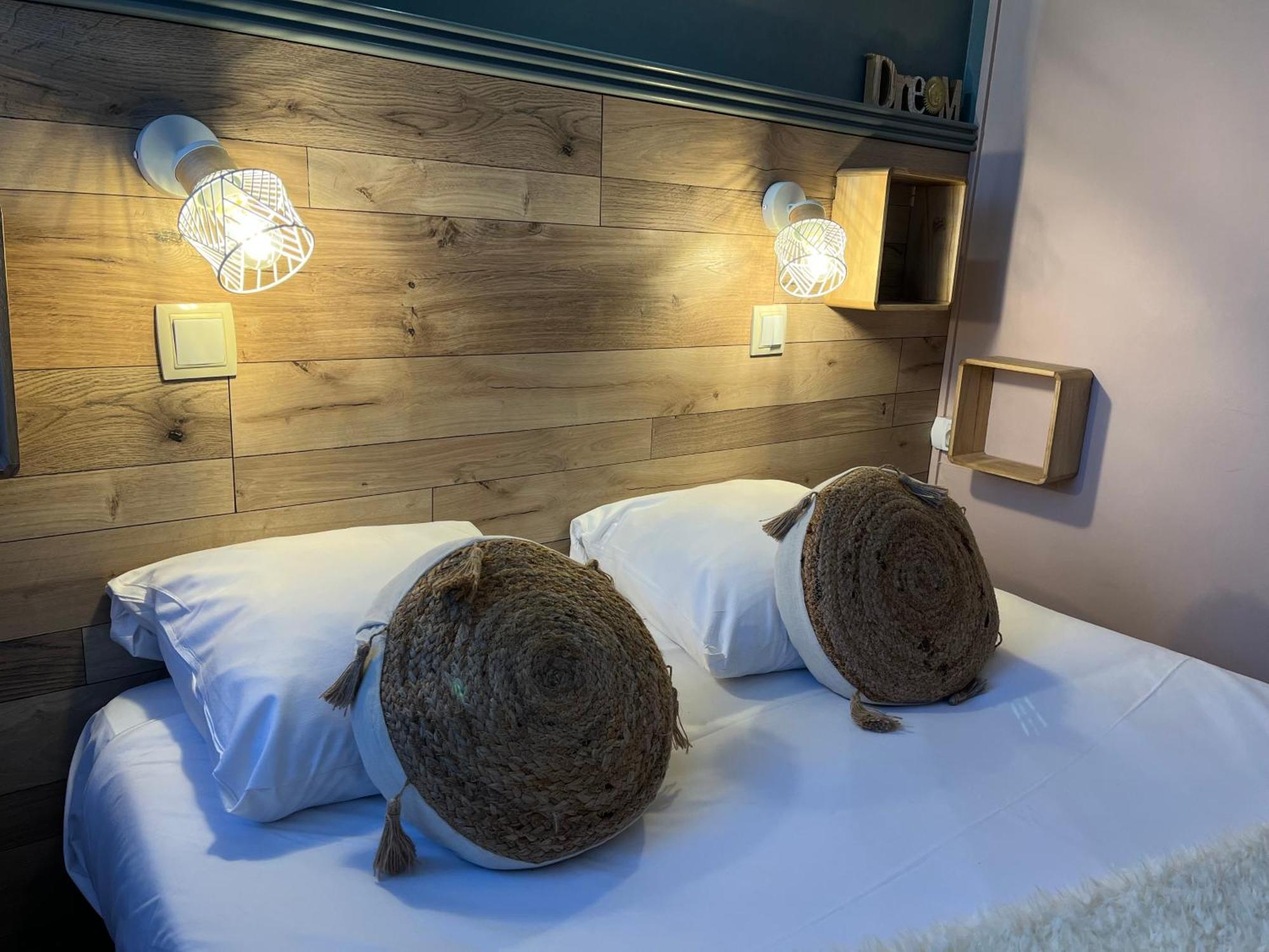 Acadie Saint Victor - Hotel Restaurant - Face Mer - Chatelaillon Plage المظهر الخارجي الصورة