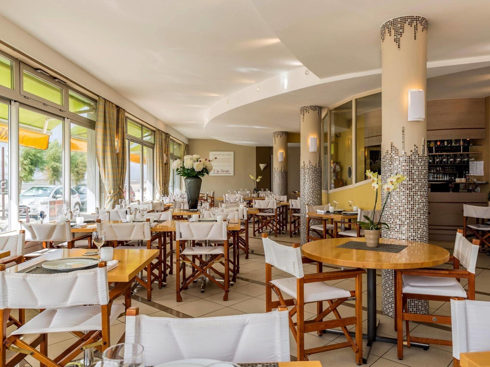 Acadie Saint Victor - Hotel Restaurant - Face Mer - Chatelaillon Plage المظهر الخارجي الصورة