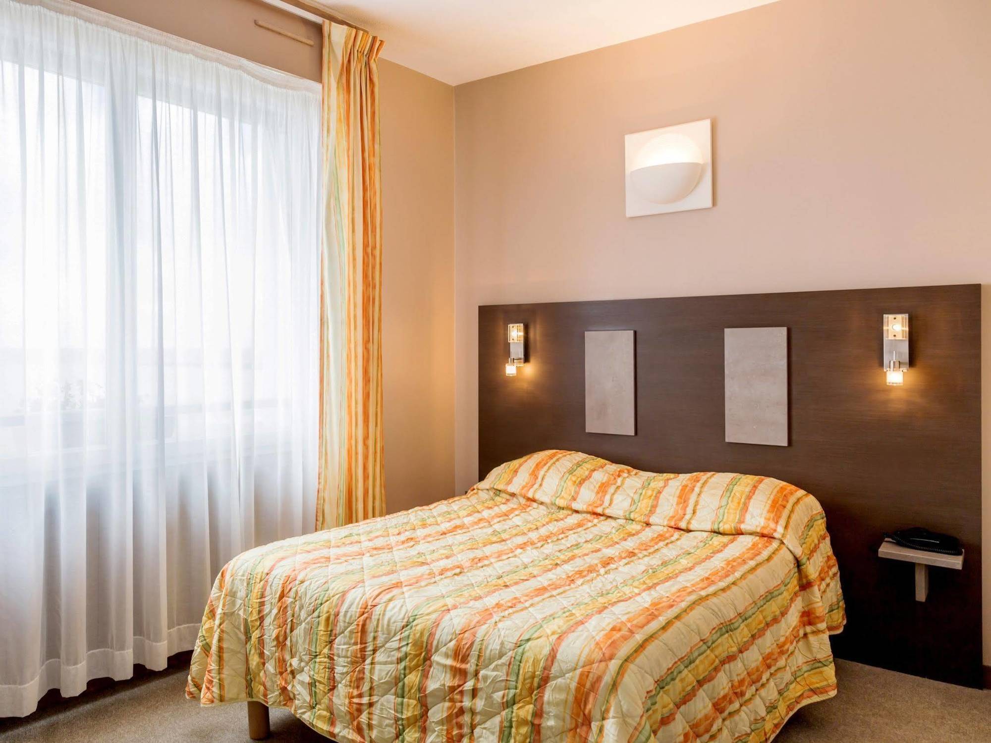 Acadie Saint Victor - Hotel Restaurant - Face Mer - Chatelaillon Plage المظهر الخارجي الصورة