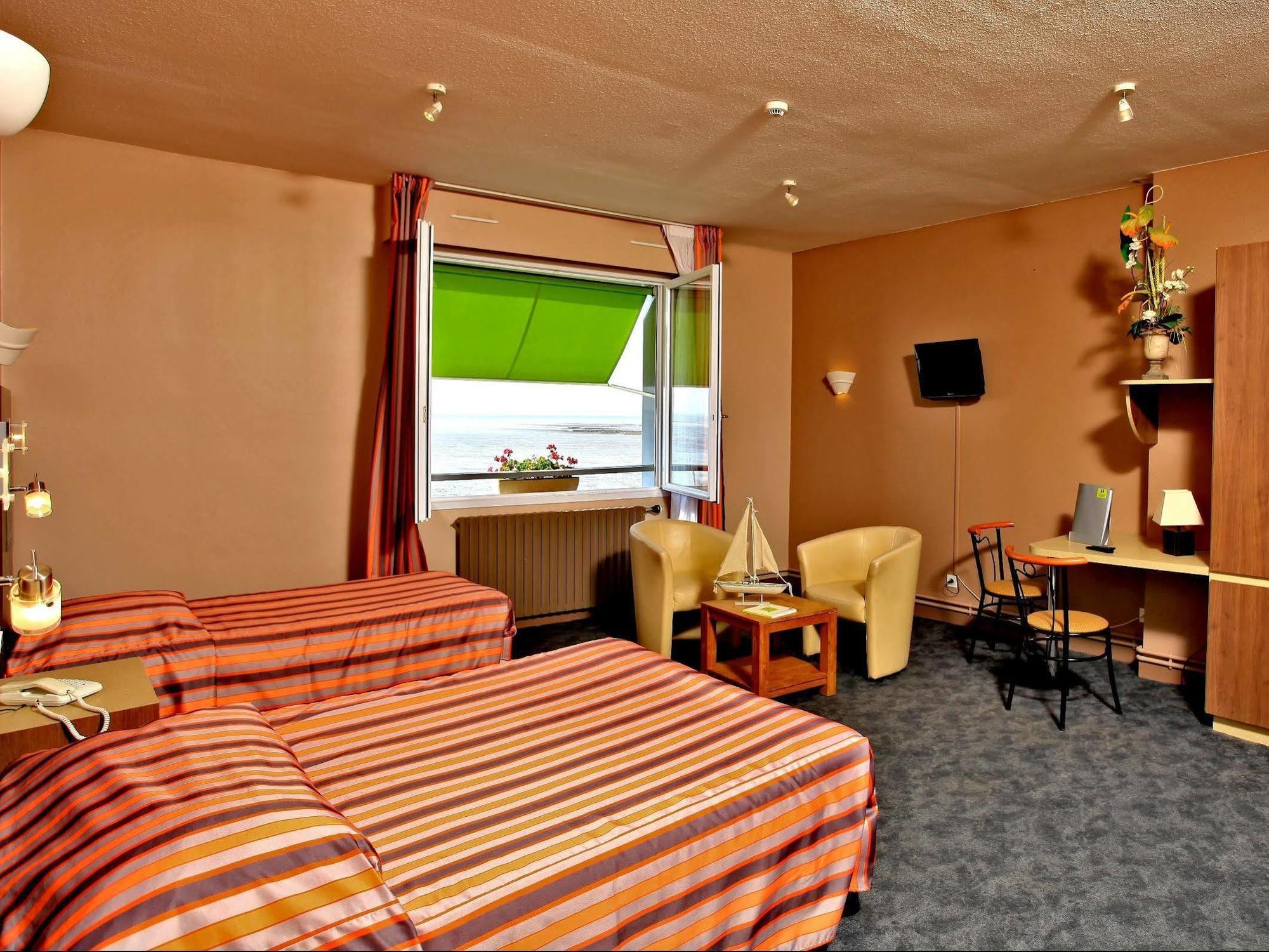 Acadie Saint Victor - Hotel Restaurant - Face Mer - Chatelaillon Plage المظهر الخارجي الصورة