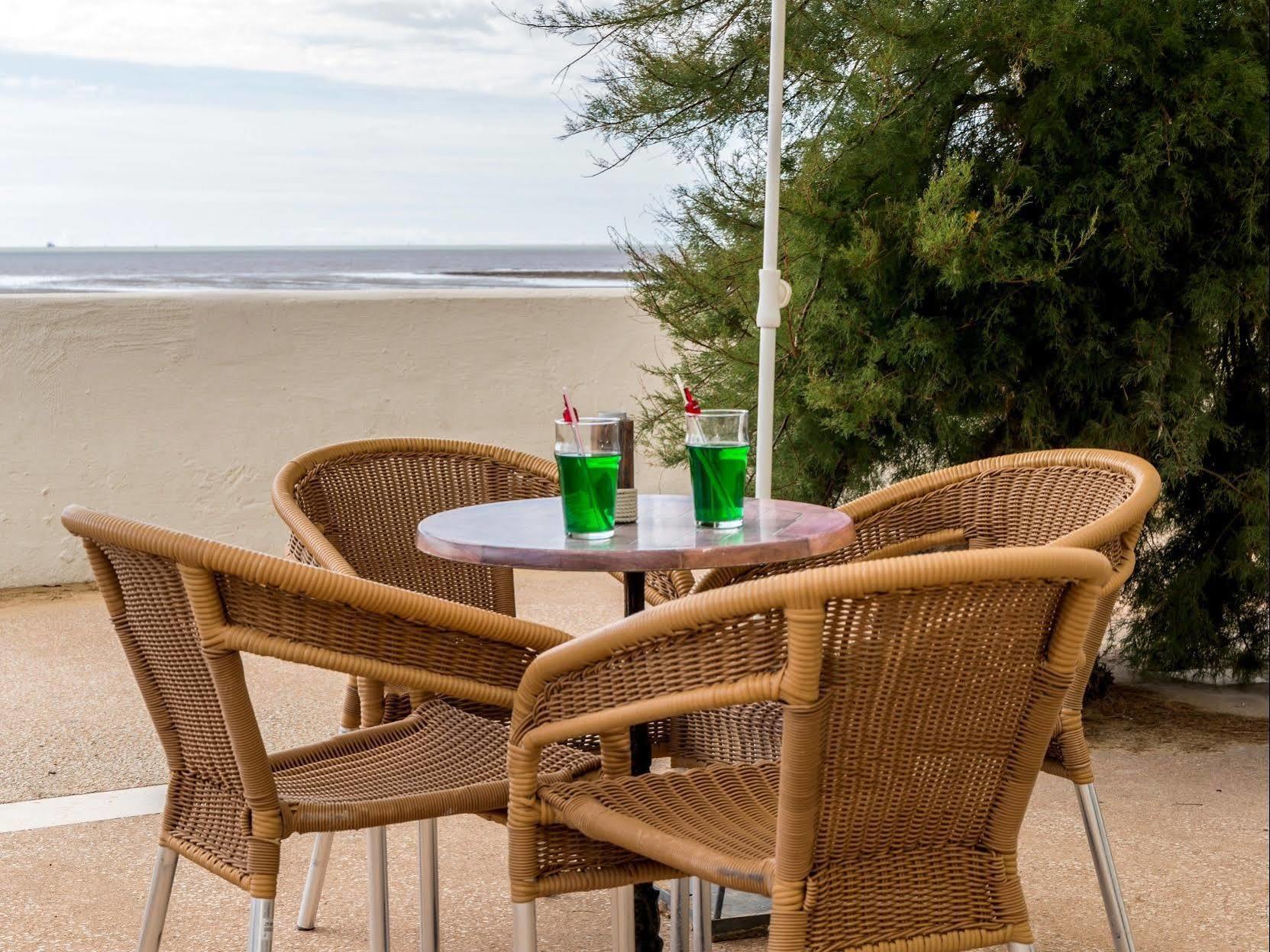 Acadie Saint Victor - Hotel Restaurant - Face Mer - Chatelaillon Plage المظهر الخارجي الصورة